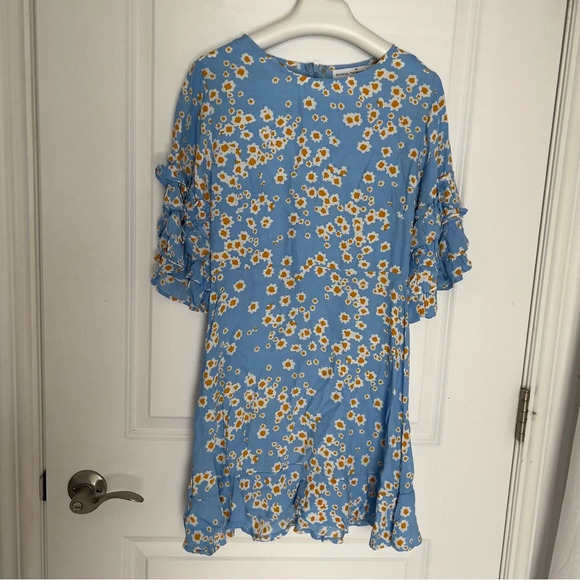 Faithfull The Brand serafina floral short sleeve mini dress with ruffle sleeve - Picture 4 of 11